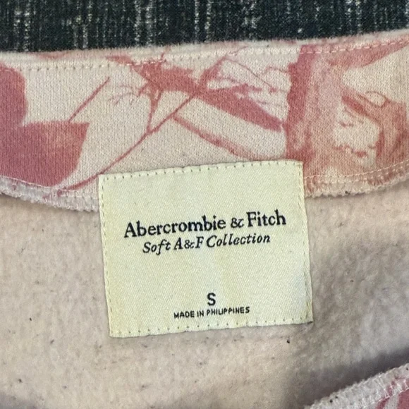 Abercrombie & Fitch Pink Camo Sunday Set - Picture 2 of 9